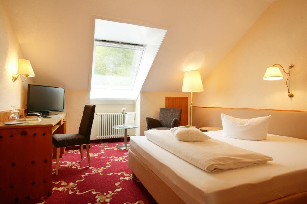 Hotel Ochsen Hoefen an der Enz Luaran gambar
