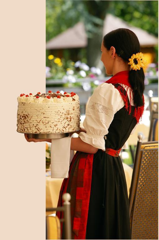 Hotel Ochsen Hoefen an der Enz Luaran gambar