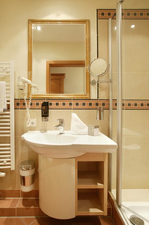 Hotel Ochsen Hoefen an der Enz Luaran gambar