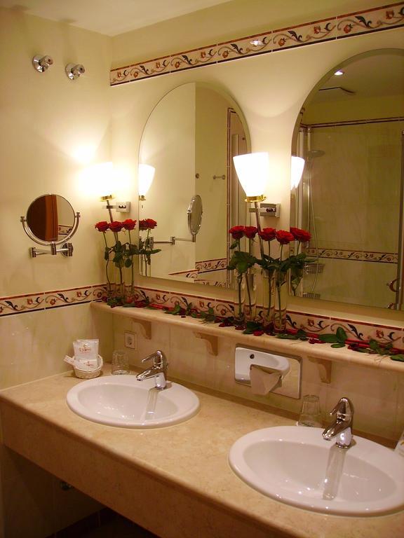 Hotel Ochsen Hoefen an der Enz Luaran gambar